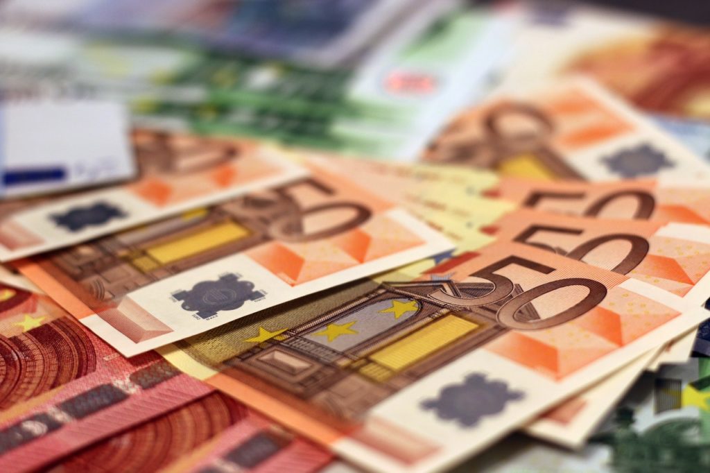 Los métodos para ahorrar más de 200 euros al mes