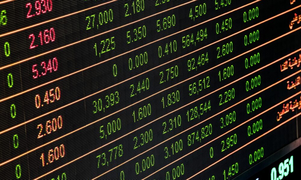 No necesitas ser experto, descarga una de las mejores aplicaciones para invertir en bolsa