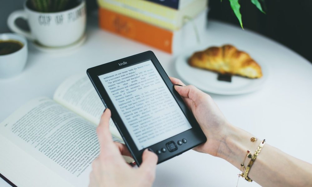 Busca un eReader con conexión a Internet a través de WiFi